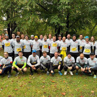 30 ADLER trotzten beim Tiroler Firmenlauf Wind & Wetter.